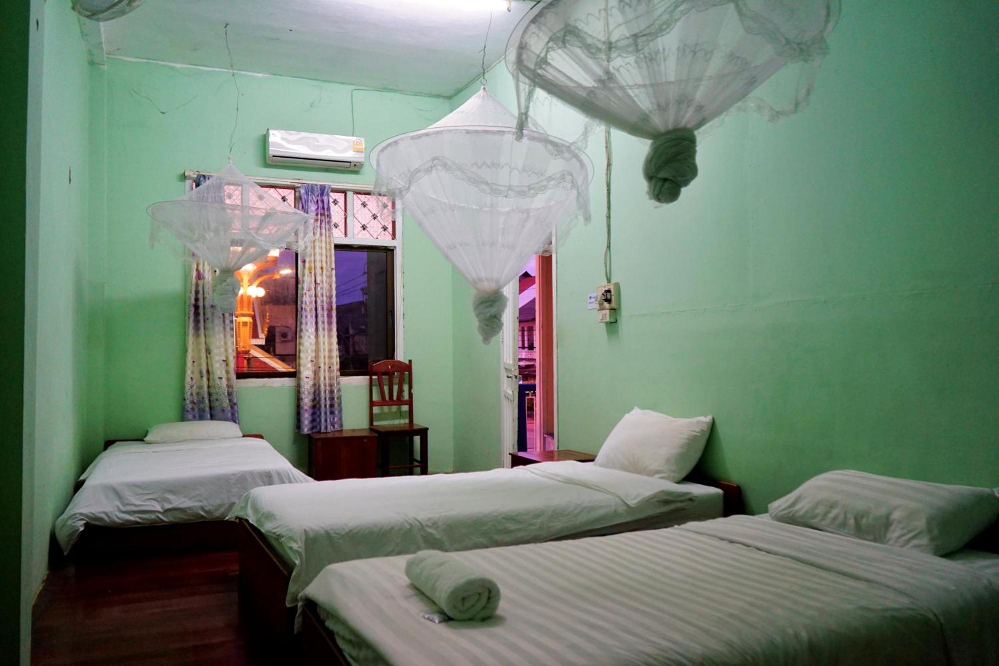 Kfg Guesthouse Thakhek Dış mekan fotoğraf