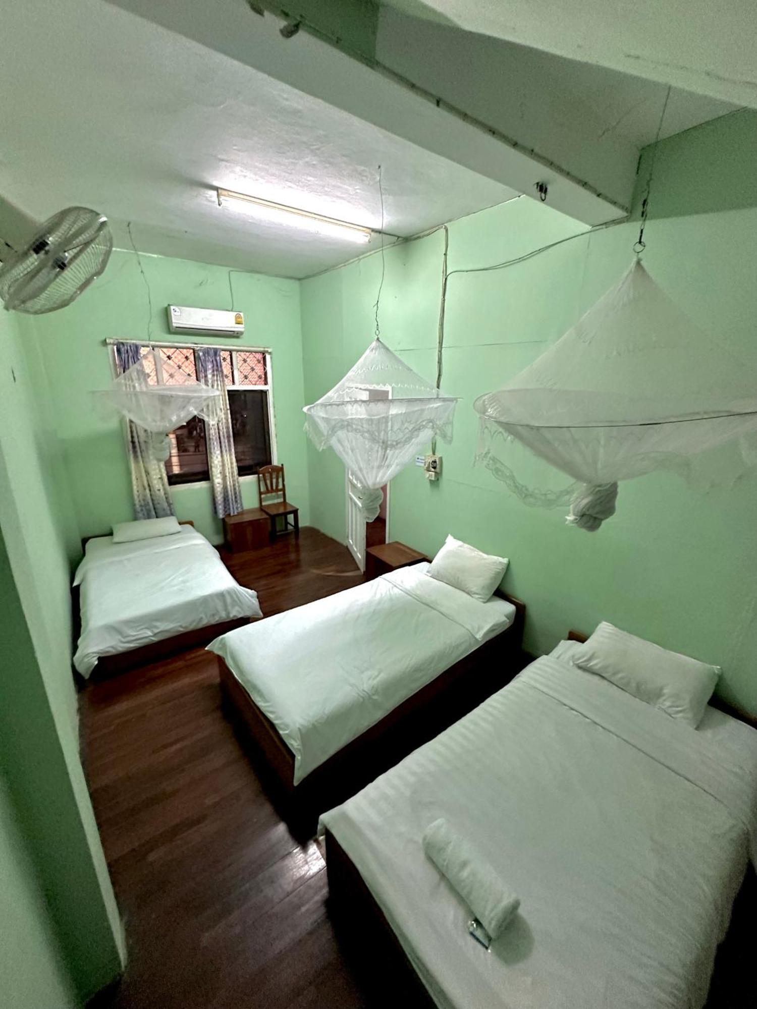 Kfg Guesthouse Thakhek Dış mekan fotoğraf