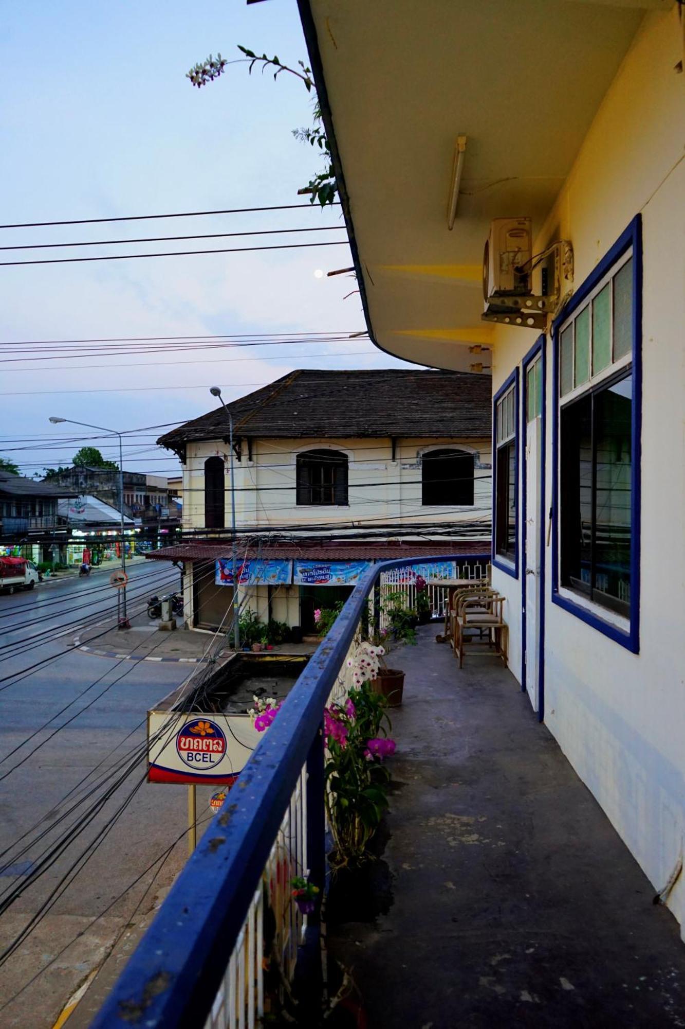 Kfg Guesthouse Thakhek Dış mekan fotoğraf