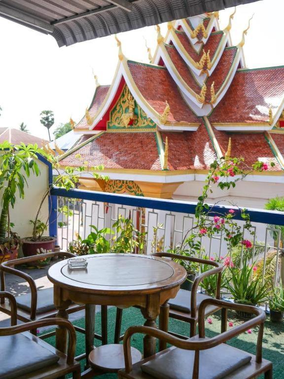 Kfg Guesthouse Thakhek Oda fotoğraf
